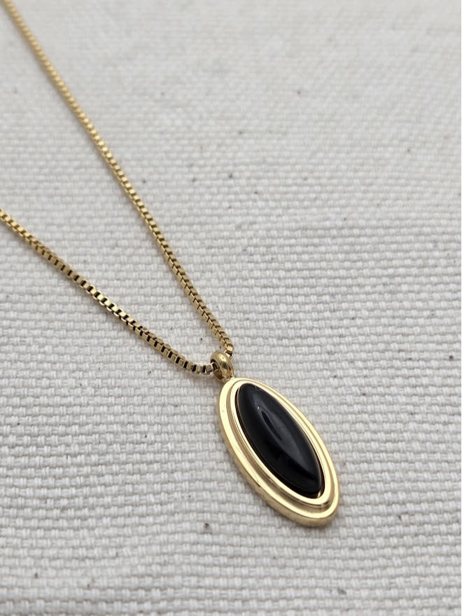 Collar con piedra negra vintage para mujer