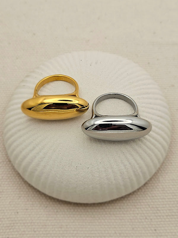 Anillo alargado de oro o de plata