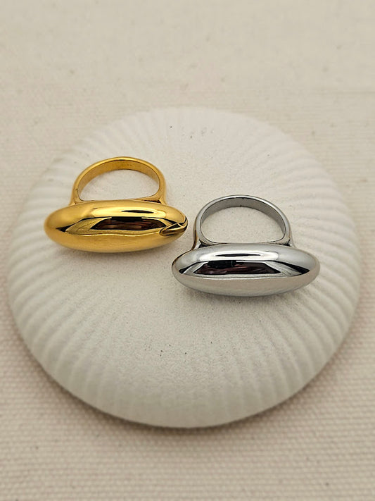 Anillo alargado de oro o de plata