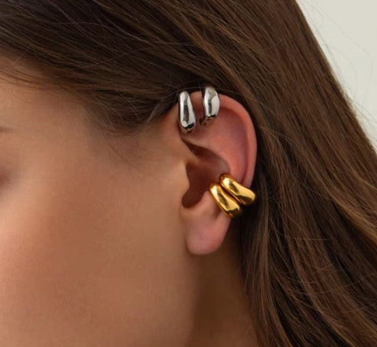 Pendientes Helou Bijoux en dorado y plateado – diseño orgánico y moderno